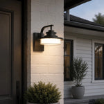 Cargar imagen en el visor de la Galería, Round outdoor wall light installed at an entry