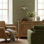 Cargar imagen en el visor de la Galería, Aplique de pared Curva Metal con brazo curvo y pantalla de disco – Lámpara de pared moderna y minimalista para sala de estar