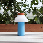 Bild in Gallery-Viewer laden, Moderne tragbare Tischlampe – minimalistisches, wiederaufladbares Licht für Innen- und Außenbereich