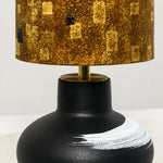 Charger l'image dans la visionneuse de galerie, Lampe de table en céramique faite à la main avec abat-jour en tissu moucheté