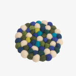 Cargar imagen en el visor de la Galería, Navy multicolor handmade felt ball coaster