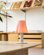 Charger l'image dans la visionneuse de galerie, Lampe de table Mossy