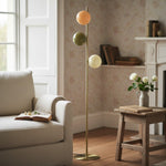 Charger l'image dans la visionneuse de galerie, Lampadaire lumineux Coloria Orb Opal – Lampadaire minimaliste moderne en verre et métal pour salon