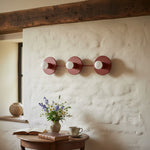 Cargar imagen en el visor de la Galería, Lámpara de tocador esférica Radiro Globe – Luminaria moderna de 3 luces para baño