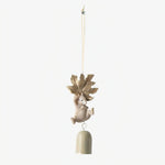 Cargar imagen en el visor de la Galería, Style A warm ivory mouse holding leaf wind chime