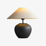 Charger l'image dans la visionneuse de galerie, Lampe de table en céramique Ceravine Curvaceous - Style Japandi pour tables de chevet de chambre