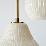 Cargar imagen en el visor de la Galería, Lámpara de araña Rivrona con pantalla esférica texturizada — Lámpara colgante contemporánea de 3 luces para interiores del hogar