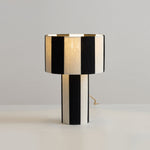 Charger l'image dans la visionneuse de galerie, Lampe de table Strivelle