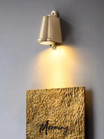 Cargar imagen en el visor de la Galería, Aplique industrial de exterior – Aplique impermeable con forma de campanilla