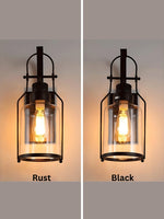Cargar imagen en el visor de la Galería, Aplique de pared industrial – Lámpara de exterior vintage americana de hierro con pantalla de cristal