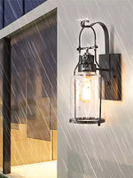 Cargar imagen en el visor de la Galería, Aplique de pared industrial – Lámpara de exterior vintage americana de hierro con pantalla de cristal