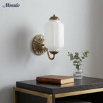 Charger l'image dans la visionneuse de galerie, Applique murale vintage en verre laiteux festonné Eloise - Éclairage d'appoint moderne pour salle de bain et chambre