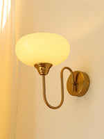 Cargar imagen en el visor de la Galería, Aplique de pared de vidrio con poste curvo Bauhaus