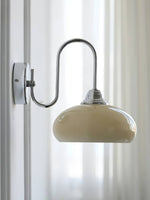 Cargar imagen en el visor de la Galería, Aplique de pared de vidrio con poste curvo Bauhaus