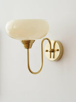 Cargar imagen en el visor de la Galería, Aplique de pared de vidrio con poste curvo Bauhaus