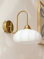 Cargar imagen en el visor de la Galería, Aplique de pared de vidrio con poste curvo Bauhaus