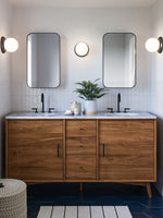 Charger l'image dans la visionneuse de galerie, Applique murale compacte Brelia à dos arrondi — Lampe globe contemporaine pour coiffeuse, salon, hôtels