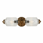 Charger l'image dans la visionneuse de galerie, Applique murale vintage en verre laiteux festonné Eloise - Éclairage d'appoint moderne pour salle de bain et chambre