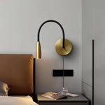 Bild in Gallery-Viewer laden, Flexi Hose Adjustable-Head Plug-In Wall Light - product image 4