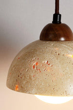 Cargar imagen en el visor de la Galería, Lámpara colgante de madera de travertino con diseño de capullo de flores