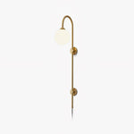 Bild in Gallery-Viewer laden, Globe Brass Plug-In Wall Light with Inline Switch - product image 1