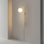 Bild in Gallery-Viewer laden, Globe Brass Plug-In Wall Light with Inline Switch - product image 2