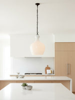 Cargar imagen en el visor de la Galería, Lámpara colgante de vidrio Lawson: vidrio reciclado moderno con diseño de cadena