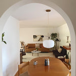 Cargar imagen en el visor de la Galería, Lámpara colgante Lumivelle con pantalla de cristal escultórica: lámpara moderna para cocina y comedor.