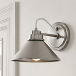 Bild in Gallery-Viewer laden, Aurenza Gebogene Arm Globe Wandlampe – Moderne Industrielle Wandleuchte für Badezimmer, Schlafzimmer und Flur