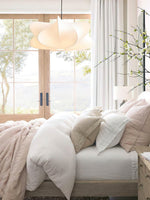 Cargar imagen en el visor de la Galería, Lámpara colgante de seda en forma de nube con pantalla de tela - Nordic Drum Light Design