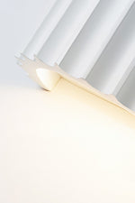 Cargar imagen en el visor de la Galería, Lámpara de pared moderna de resina acanalada