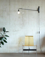 Cargar imagen en el visor de la Galería, Pivoting Long-Arm Black Wall Lamp product view 11