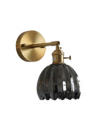 Cargar imagen en el visor de la Galería, Lámpara de pared retro de metal con tulipanes de cristal y flores