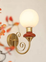 Cargar imagen en el visor de la Galería, Lámpara de pared escultural con un brillo ambiental refinado