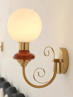 Cargar imagen en el visor de la Galería, Lámpara de pared escultural con un brillo ambiental refinado