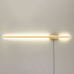 Bild in Gallery-Viewer laden, Seraphina Acrylic Linear Plug-In Wall Light - product image 20