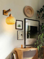 Cargar imagen en el visor de la Galería, Aplique de pared vintage de madera de bambú japonés