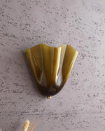 Bild in Gallery-Viewer laden, Bellina Elegante Florale Glas-Wandlampe – Moderne Messing-Wandlampe für Schlafzimmer & Flur