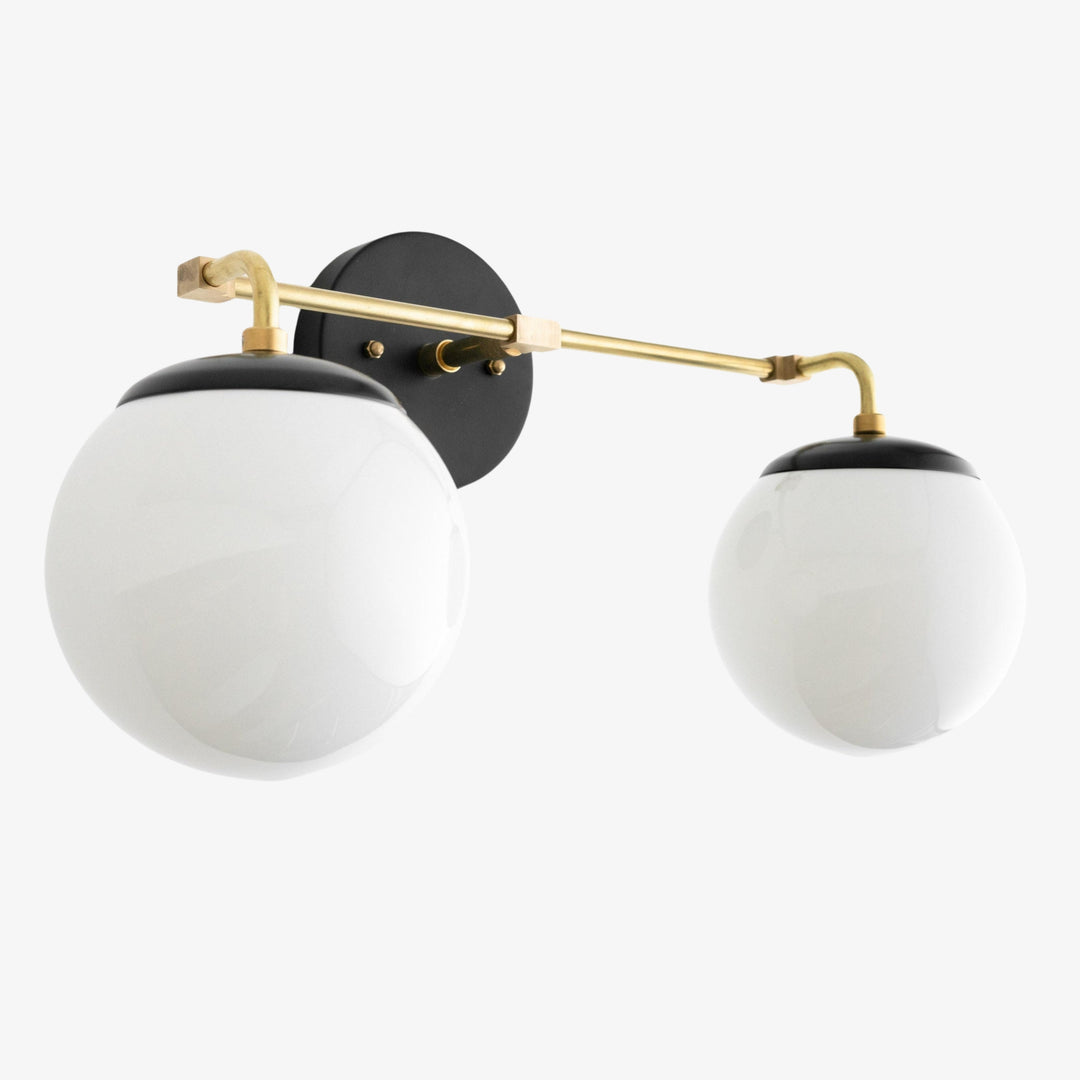 Aplique de pared de vidrio Glorica: lámpara de tocador vintage moderna