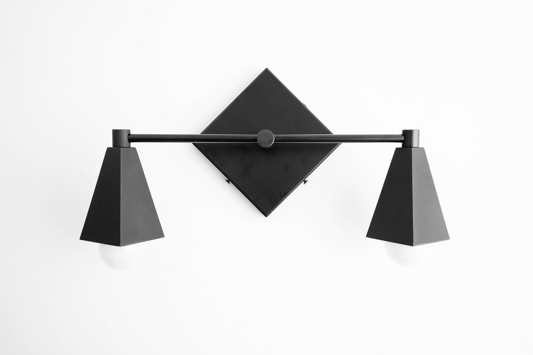 Lámpara de tocador geométrica Ornato Luxe - Iluminación de baño Art Déco de latón macizo