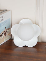 Bild in Gallery-Viewer laden, Rivolence Blütenblatt-inspirierte skulpturale Wandleuchte für Wohnzimmer & Schlafzimmer