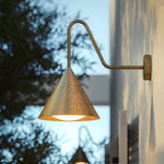 Bild in Gallery-Viewer laden, Skulpturale Kegel-Wandlampe – Retro-inspirierte Minimalistische Dekorative Ambientebeleuchtung für Wohnzimmer