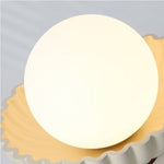 Cargar imagen en el visor de la Galería, Lámpara de Techo Anillo Escultural Orbion – Lámpara Decorativa de Techo de Diseño Retro Futurista N55