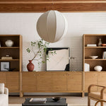 Cargar imagen en el visor de la Galería, Lámpara colgante Alvian con pantalla de lino texturizado: una luminaria colgante moderna y minimalista para comedores y salas de estar.