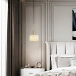 Bild in Gallery-Viewer laden, Velia Eichel Alabaster Minimalistische Pendelleuchte