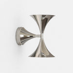 Charger l'image dans la visionneuse de galerie, Complete Bauhaus chrome wall sconce on a clean white background