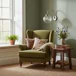 Cargar imagen en el visor de la Galería, Aplique de pared arqueado de cristal acanalado y latón Glorica Glass – Lámpara de pared industrial vintage para entrada