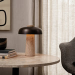 Cargar imagen en el visor de la Galería, Lámpara de mesa de travertino Carla