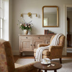 Cargar imagen en el visor de la Galería, Lámpara de tocador Pyralis Cone de 3 luces: diseño moderno y elegante para baños y pasillos