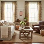 Cargar imagen en el visor de la Galería, Aplique de pared Eloise vintage de vidrio lechoso festoneado: iluminación de acento moderna para baño y dormitorio